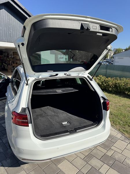 Volkswagen Passat (2017) VW Passat B8 2,0 TDI COMBI - fotka 6 z 12