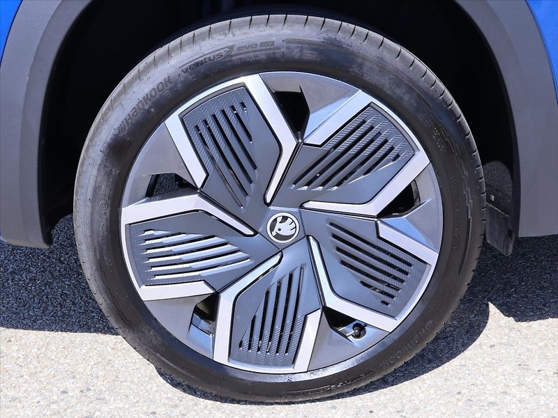 Škoda Kodiaq 2,0 TDI DSG 4x4 Sportline DPH - fotka 27 z 34