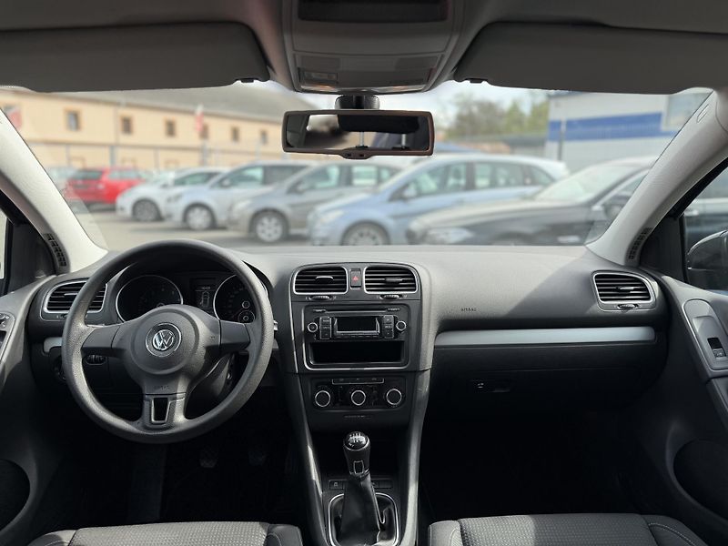 Volkswagen Golf 1.2 TSI 63kw, MOVE  - fotka 6 z 9