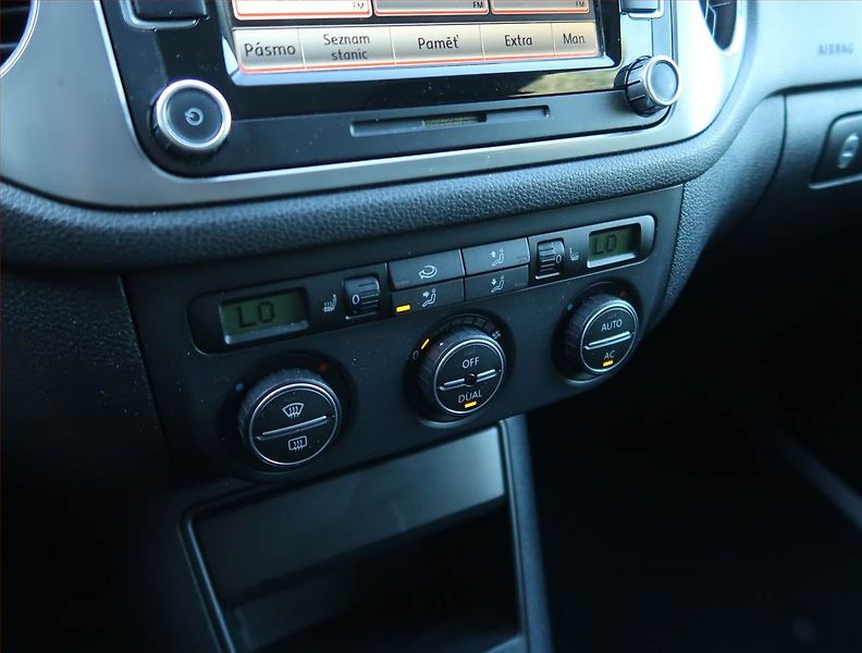 Volkswagen Tiguan (2008) 1.4 TSI, 4X4, Navi, Tempomat - fotka 16 z 17