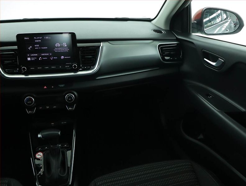 Kia Stonic (2023) Exclusive 1.0 T-GDI, EXCLUSIVE - fotka 8 z 16
