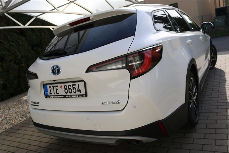 Toyota Corolla 2,0 Hybrid,1.Maj. ČR, DPH - fotka 5 z 52