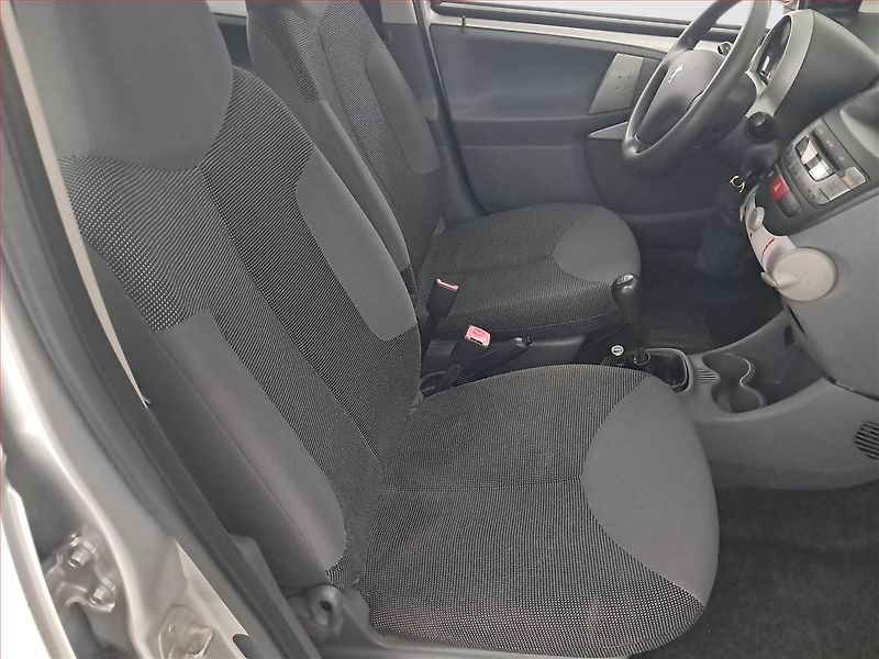 Peugeot 107 (2007) 1.0, za dobrou cenu - fotka 9 z 16
