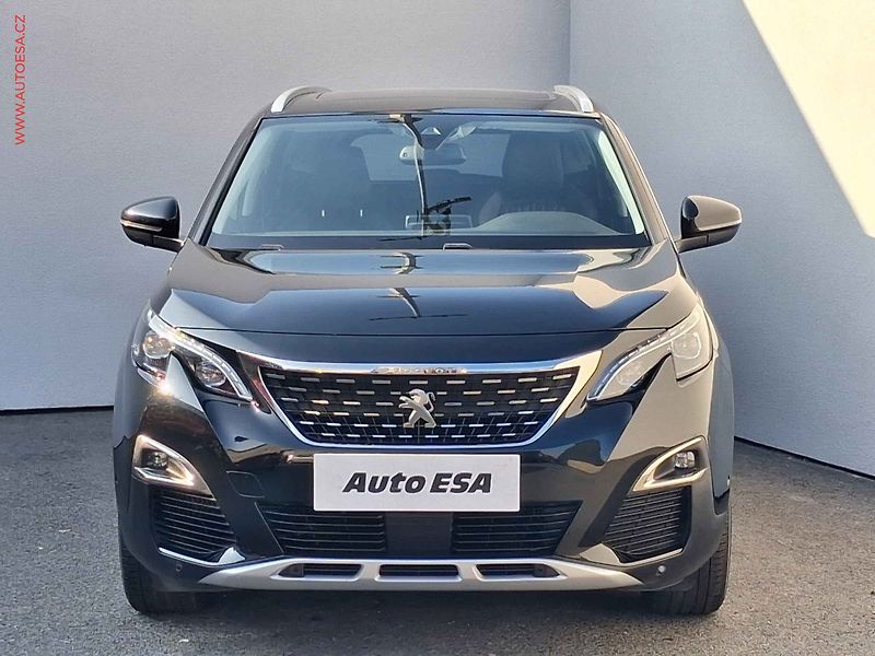 Peugeot 5008 (2019) 1.2 PT, Allure, AT, LED - fotka 2 z 19