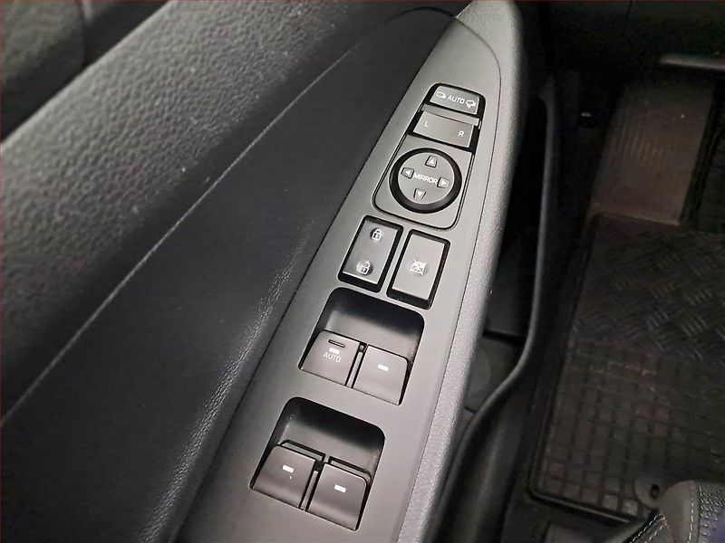 Hyundai Tucson (2016) Trikolor 1.7 CRDi, Navi - fotka 14 z 15