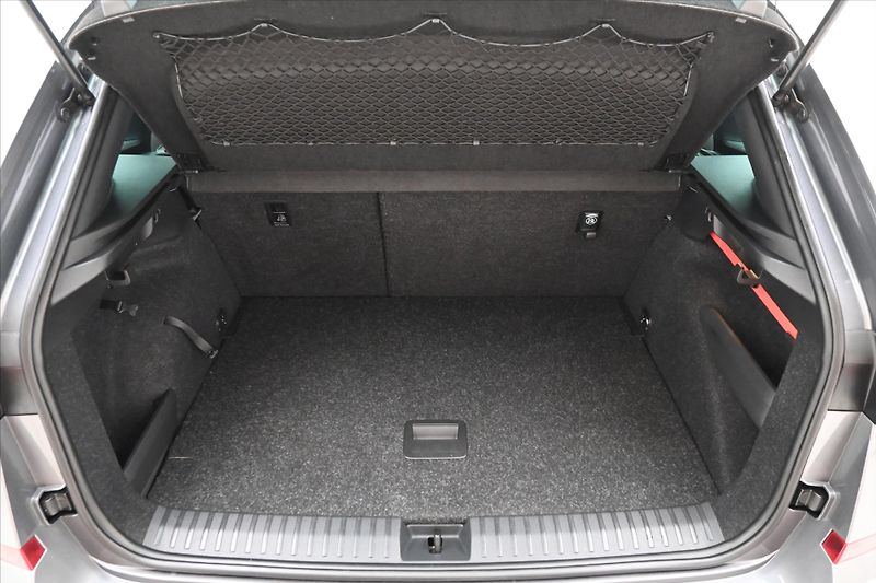 Škoda Kamiq 1,0 TSI 81 kW MONTE CARLO Záru - fotka 10 z 30