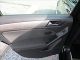 Volkswagen Golf 1,6 i, klima,serviska,1.maj., - náhled 11