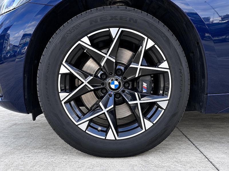 BMW X3 xDrive20d M-Sport PRO - fotka 6 z 28