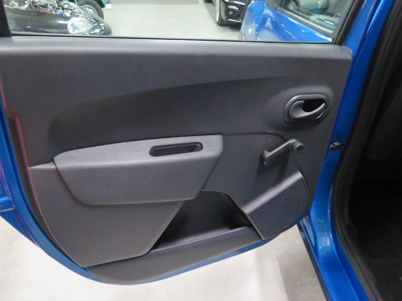 Dacia Lodgy (2015) 1.2TCe,navi,klima,senzory,kola - fotka 16 z 26