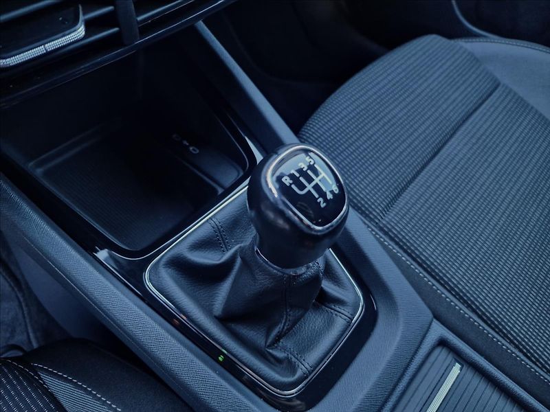 Škoda Octavia 2.0TDI Ambition, ČR,1.Majitel - fotka 36 z 50
