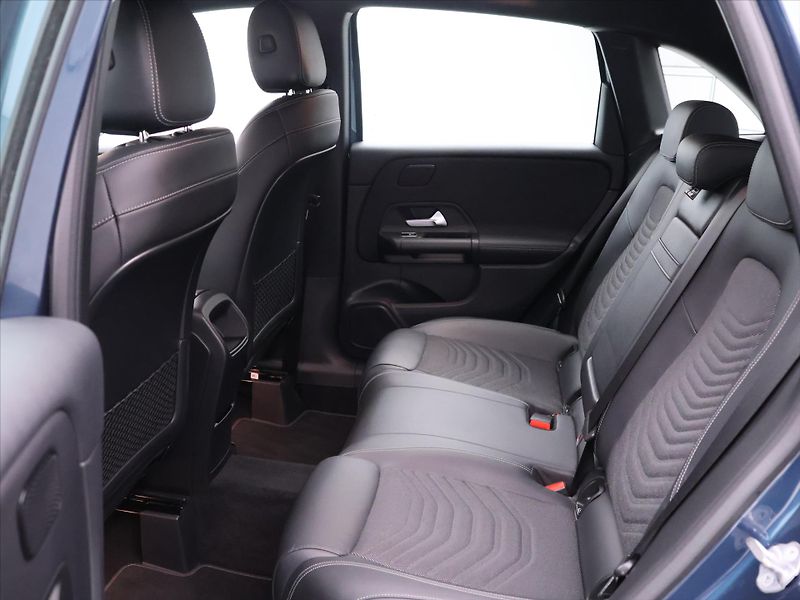 Mercedes-Benz Třídy B 2,0 200d 110kW Aut. LED CZ - fotka 14 z 36