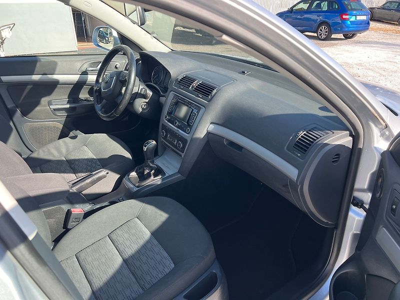 Škoda Octavia 2.0 TDi - fotka 12 z 15