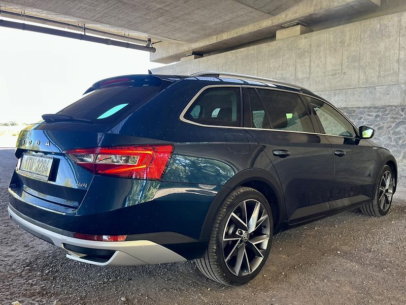 Škoda Superb (2020) 2.0 TDi Scout 4x4 DSG 140kW ČR - fotka 5 z 16