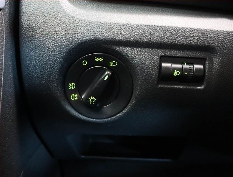 Škoda Fabia (2012) Ambiente 1.2 TSI, Eko.zaplacen - fotka 13 z 18