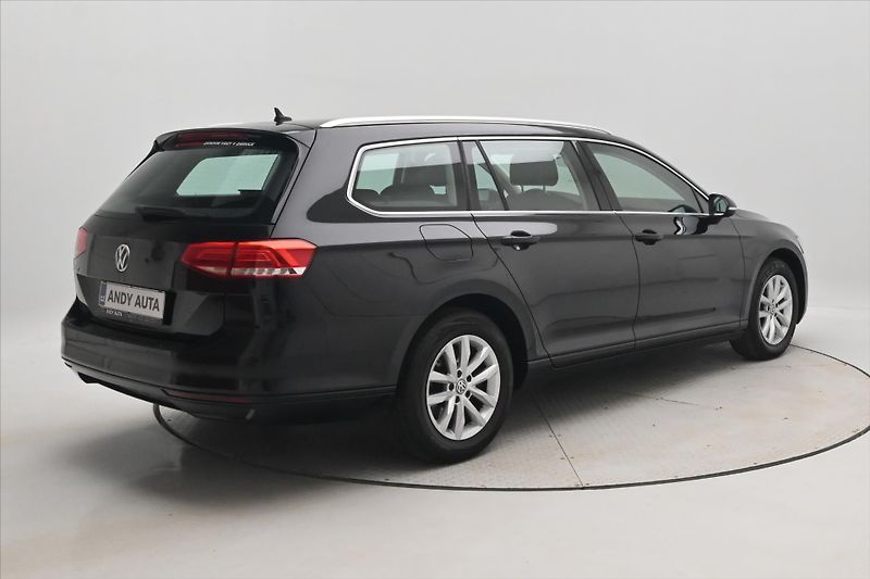 Volkswagen Passat 2,0 TDI 110 kW COMFORTLINE Zár - fotka 5 z 28