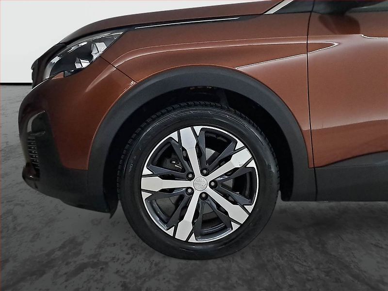 Peugeot 3008 (2017) 1.2 PureTech, Navi, Tempomat - fotka 15 z 17