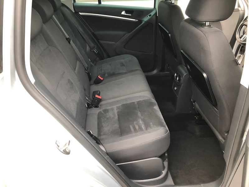 Volkswagen Tiguan (2012) 2.0 TDi  4x4 Track Webasto NAV - fotka 14 z 26