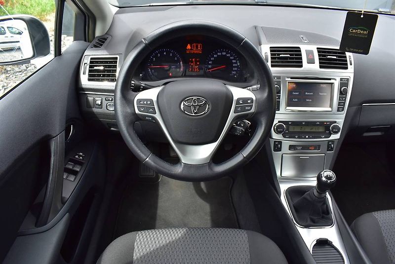 Toyota Avensis 1,8 16V NAVI,1.MAJ,TOP MOTOR - fotka 10 z 17