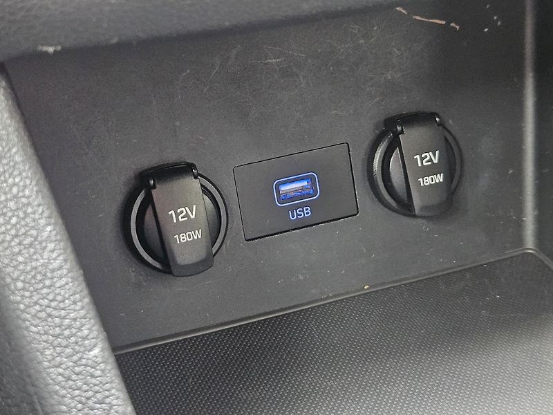 Hyundai i30 1.5i Start Plus, 1.maj. - fotka 20 z 29
