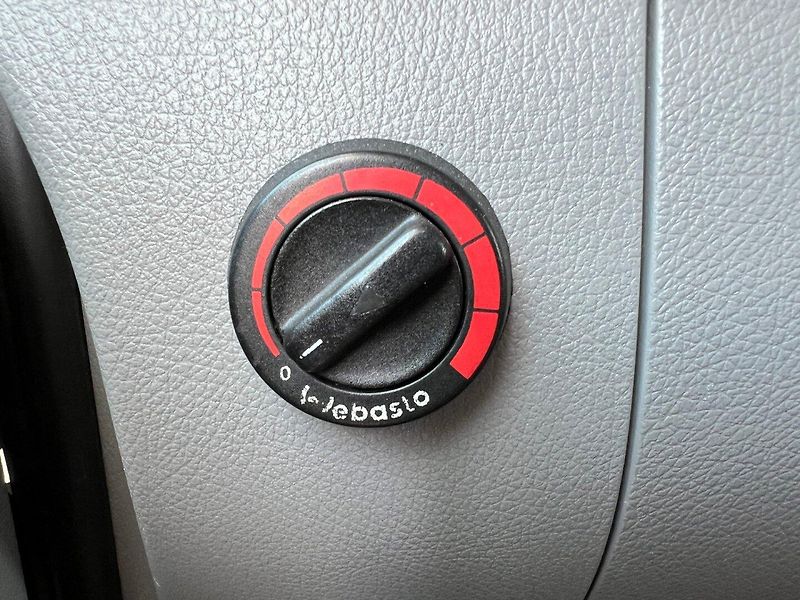 Volkswagen Crafter (2007) 2.5TDi Odtahový speciál - fotka 12 z 15