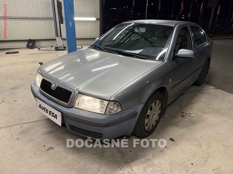 Škoda Octavia (2005) 1.6 i, 1.maj,ČR, Tour - fotka 1 z 3