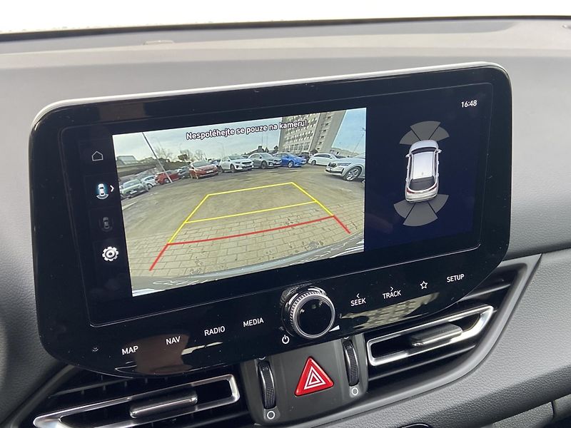 Hyundai i30 1.5 T-GDI 103kW DCT N-Line - fotka 17 z 19