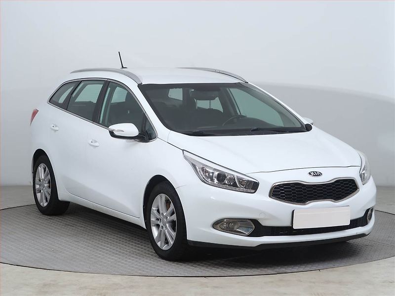 Kia Ceed (2014) 1.6 GDI, Navi, Tempomat - fotografie inzerátu