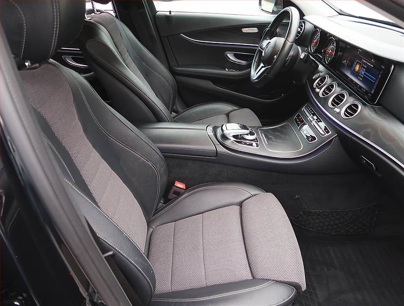 Mercedes-Benz Třídy E (2018) Avantgarde E 300 d - fotka 9 z 23