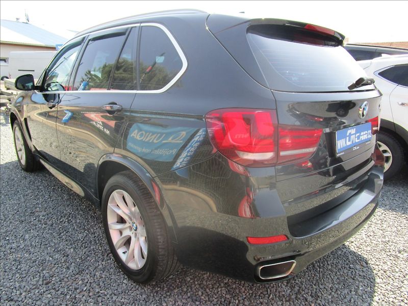 BMW X5 xDrive 30d M-Paket  ČR - fotka 4 z 70