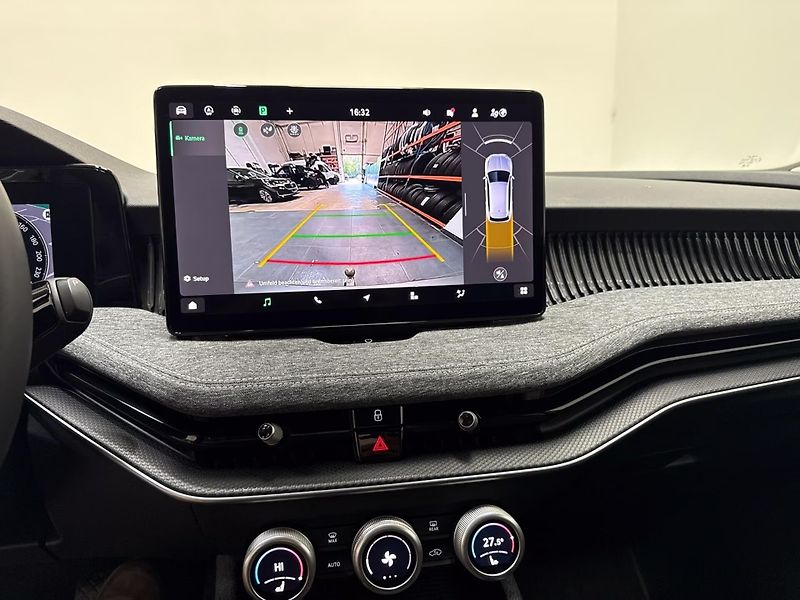 Škoda Superb TDI Selection Matrix HuD Taž - fotka 11 z 14