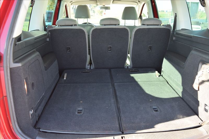 Seat Alhambra 1,4 TSi 110KW KLIMA NOVÁ NÁPLŇ - fotka 16 z 48