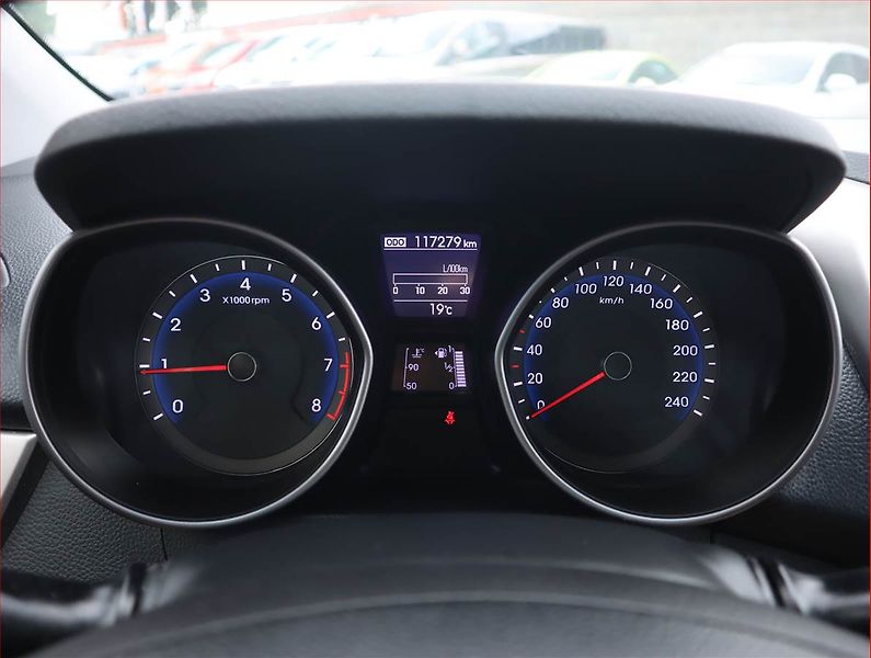 Hyundai i30 (2016) 1.4 CVVT, Tempomat - fotka 11 z 17