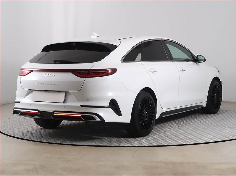 Kia Pro_Ceed (2022) 1.5 T-GDI - fotka 5 z 19