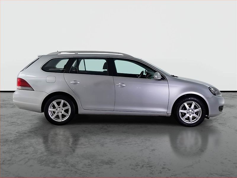 Volkswagen Golf (2010) 1.6 TDI, Serv.kniha, Tažné - fotka 6 z 16