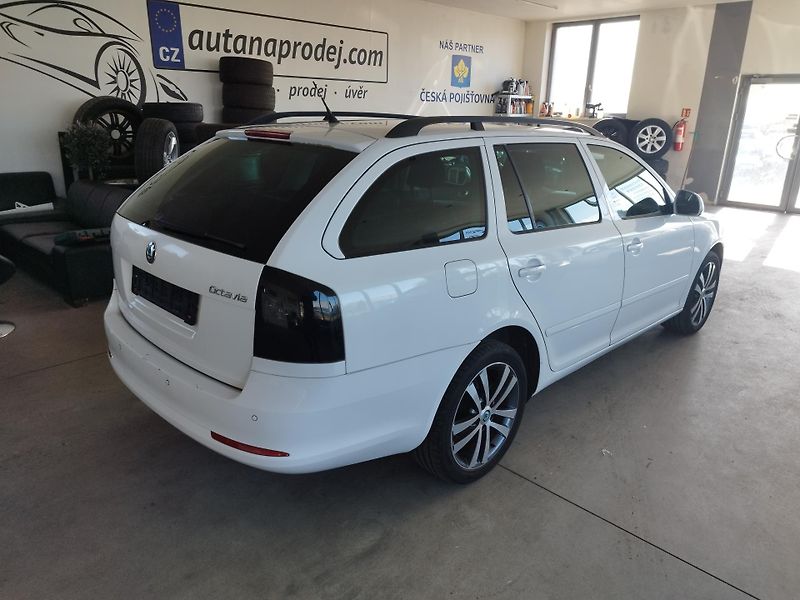 Škoda Octavia (2012) 1,4TSI,90KW,DSG,ALU,AUT.KLIMA - fotka 5 z 28