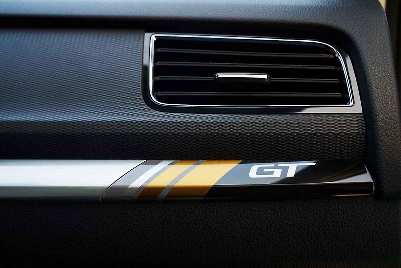 Škoda Kamiq GT je delší a má dynamičtější tvar.