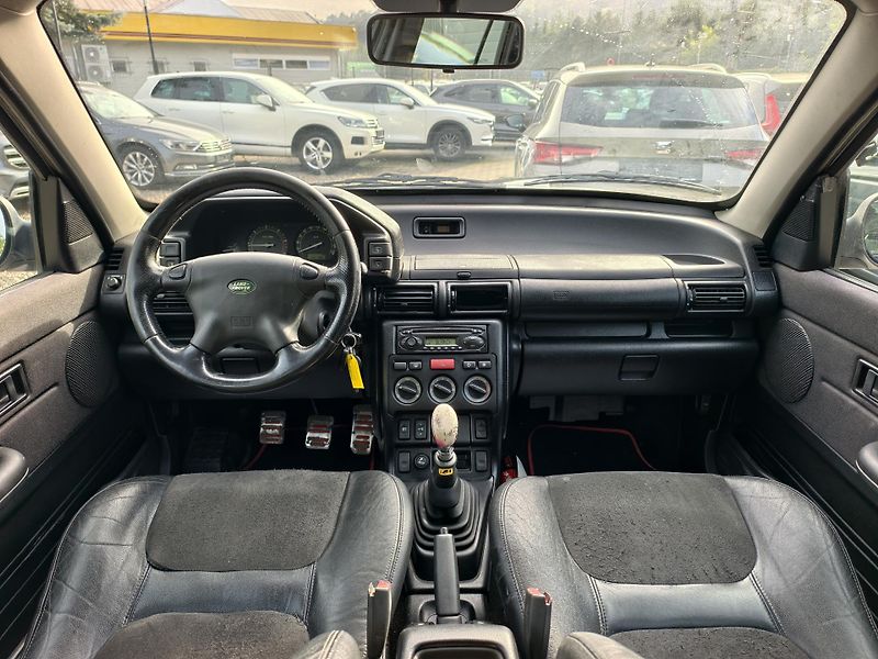 Land Rover Freelander 2.0 TD4 82 kW 4x4 - fotka 9 z 18