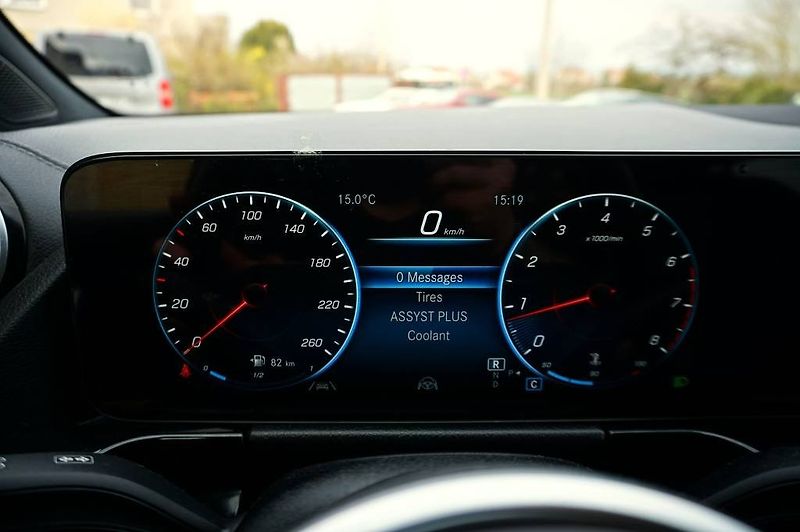 Mercedes-Benz GLA (2023) 4 MATIC 250 165 kW - fotka 49 z 54