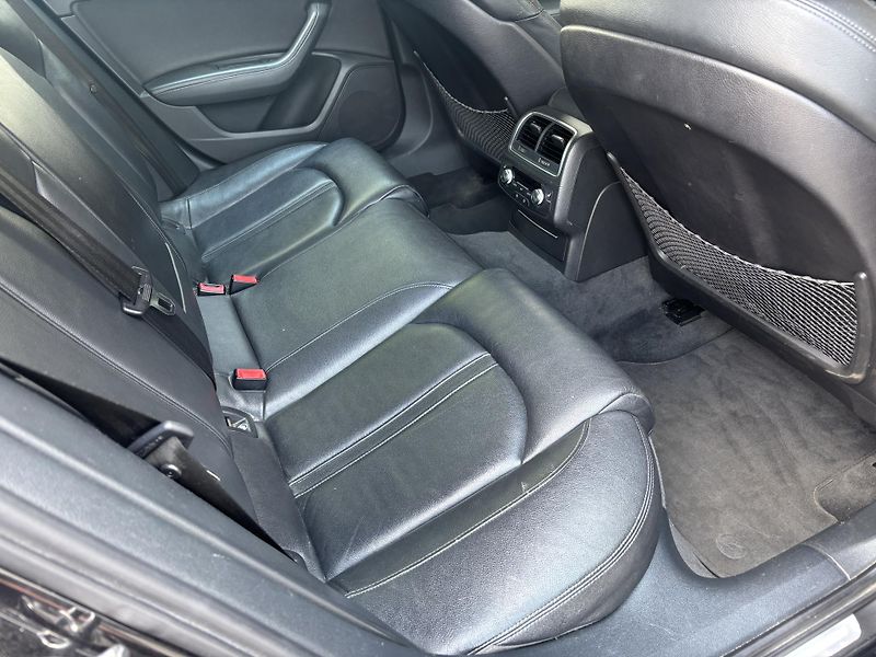 Audi A6 (2011) 3.0TDI, quattro, automat - fotka 11 z 20