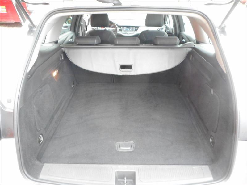 Opel Astra 1,6 CDTi SPORT TOURER - fotka 22 z 28