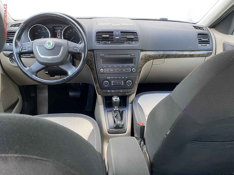 Škoda Yeti (2013) 1.4 TSi, Elegance, DSG - fotka 8 z 17