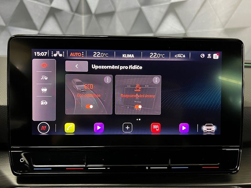 Cupra Leon 2.0TSI 228KW DSG 4WD, LED, ACC - fotka 22 z 37