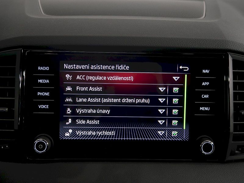Škoda Karoq (2025) SPORTLINE 2.0TDI 110KW 4x4 DSG - fotka 31 z 43