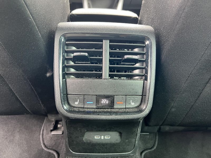 Škoda Octavia (2023) 2,0TDi 110kW SPORTLINE DSG - fotka 28 z 37