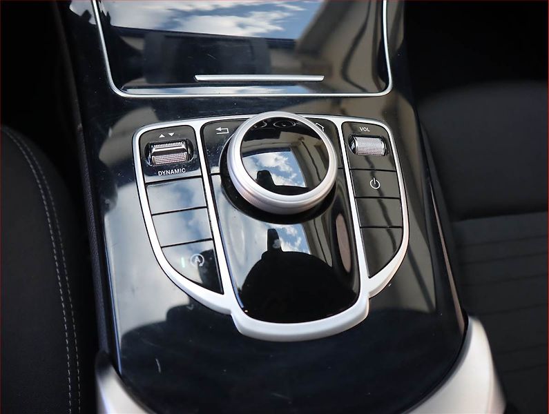 Mercedes-Benz Třídy C (2018) Classic C 220 d 4MATIC - fotka 16 z 21