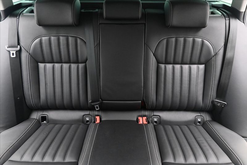 Škoda Superb 2,0 TDI 147kW STYLE DSG Záruka - fotka 29 z 33