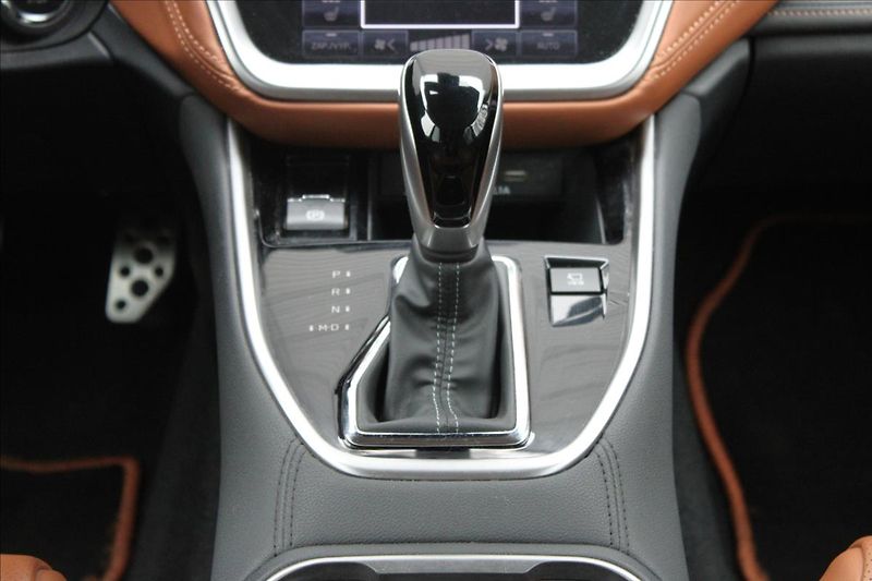 Subaru Outback 2.5i AWD / Touring / DPH / CZ - fotka 23 z 41