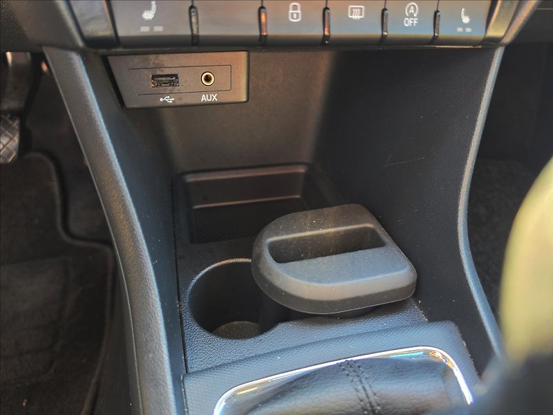 Škoda Rapid 1,2 TSi 81KW Joy TEMPOMAT ALU - fotka 21 z 48