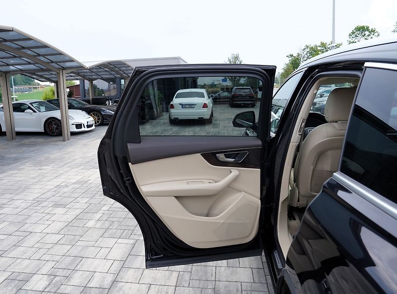 Audi Q7 3.0 TDI 200 kW/Q/7míst - fotka 17 z 49