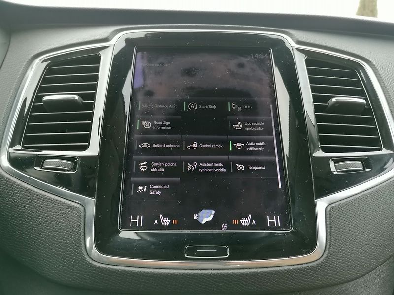 Volvo XC90 (2015) D5 AWD 7-míst Bowers & Wilkins - fotka 18 z 33
